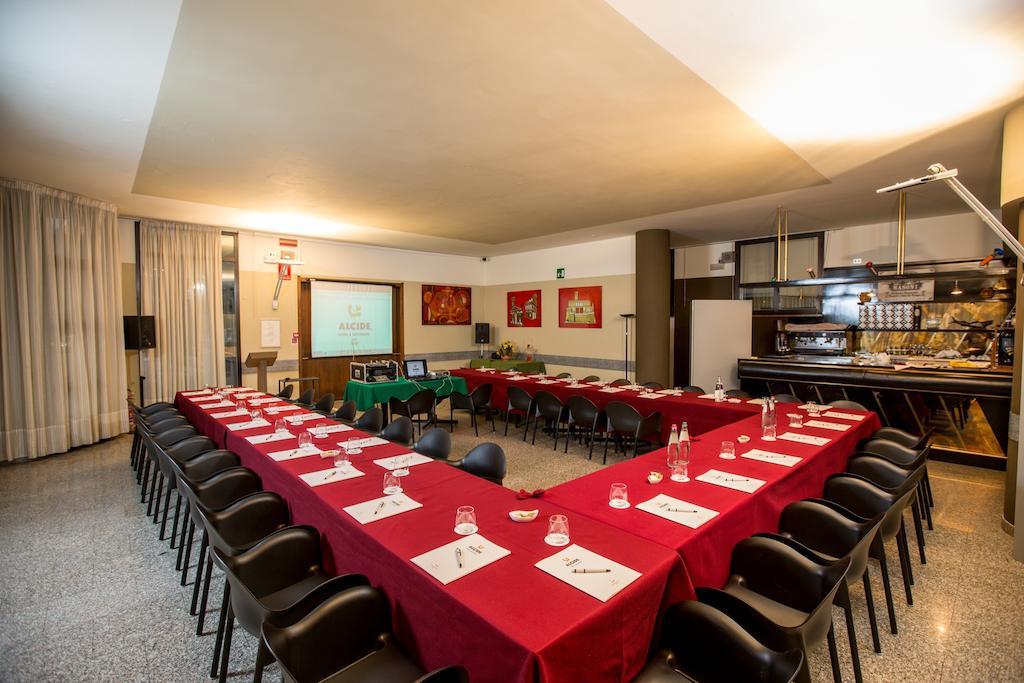 Hotel Ristorante Alcide Поджибонси Экстерьер фото
