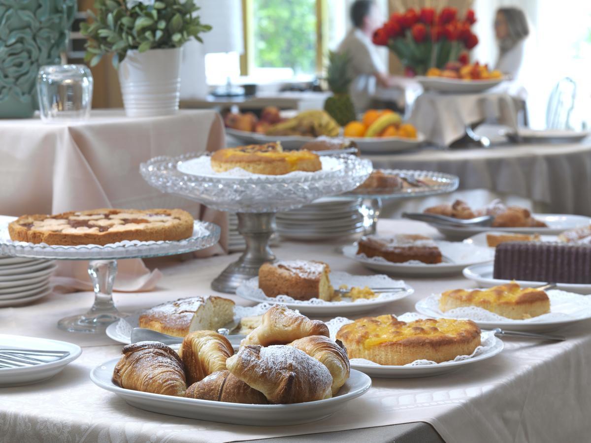 Hotel Ristorante Alcide Поджибонси Экстерьер фото